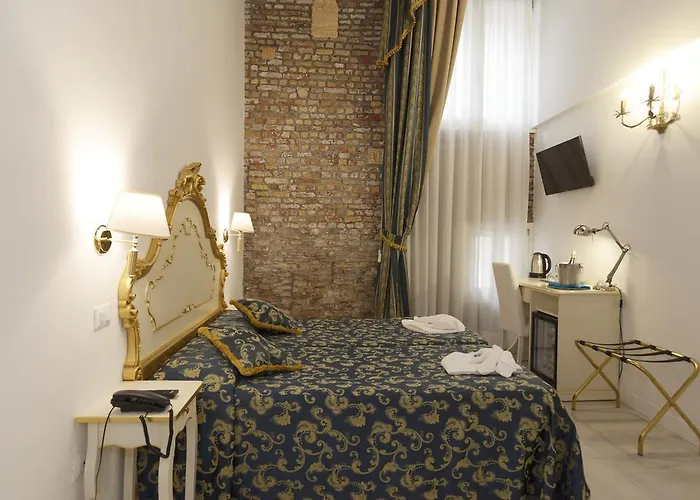 Al Mascaron Ridente Hotel Venecia