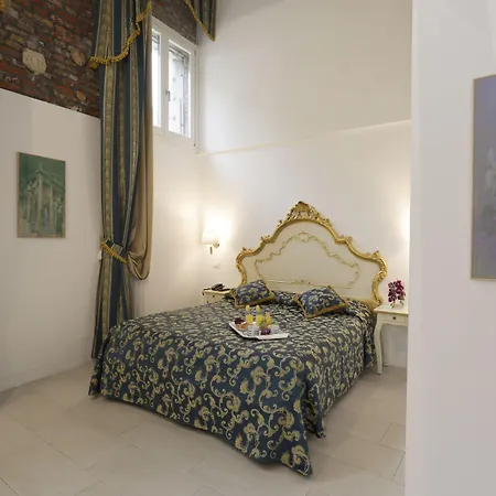 Al Mascaron Ridente 3* Venise