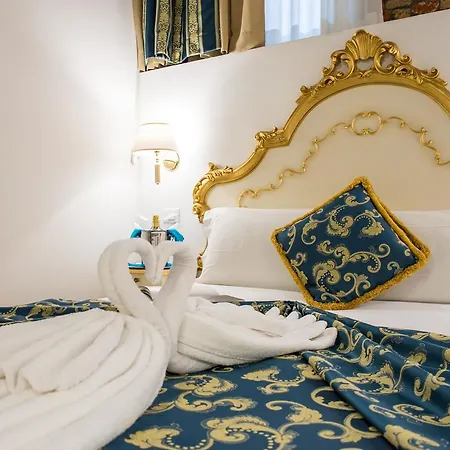 Al Mascaron Ridente Venetië