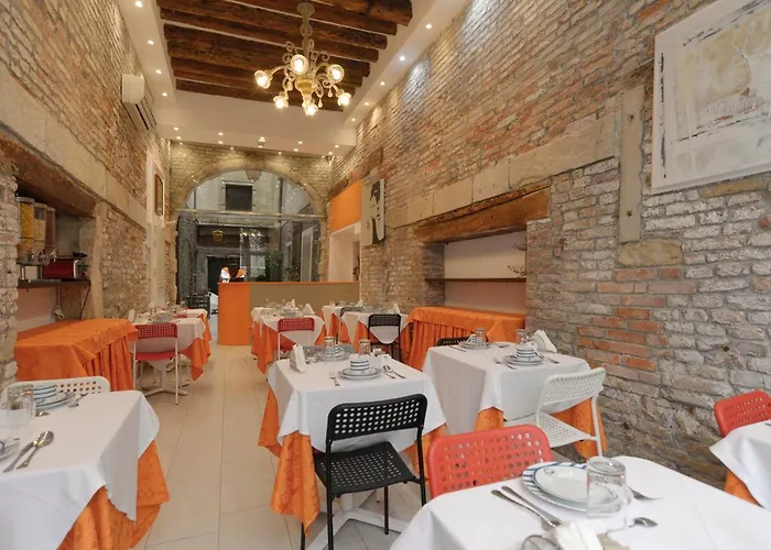 Hotel Al Mascaron Ridente 3*