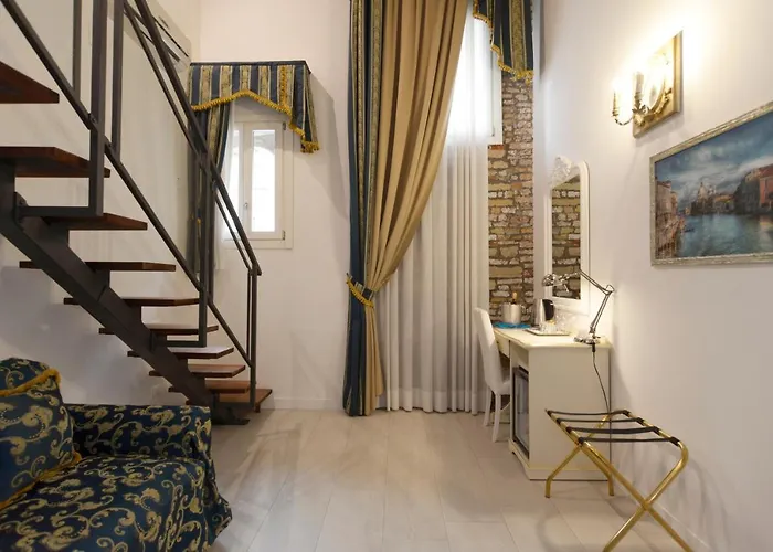 Al Mascaron Ridente 3*