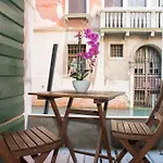 Al Mascaron Ridente 3* Venice