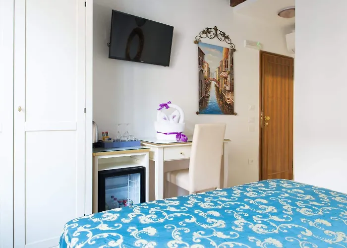 Hotell Al Mascaron Ridente 3*