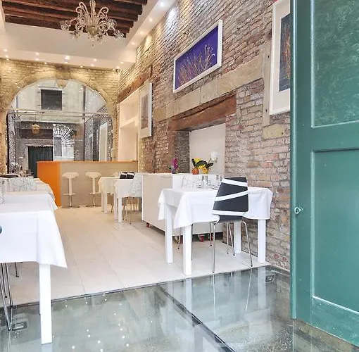 Al Mascaron Ridente Venedig